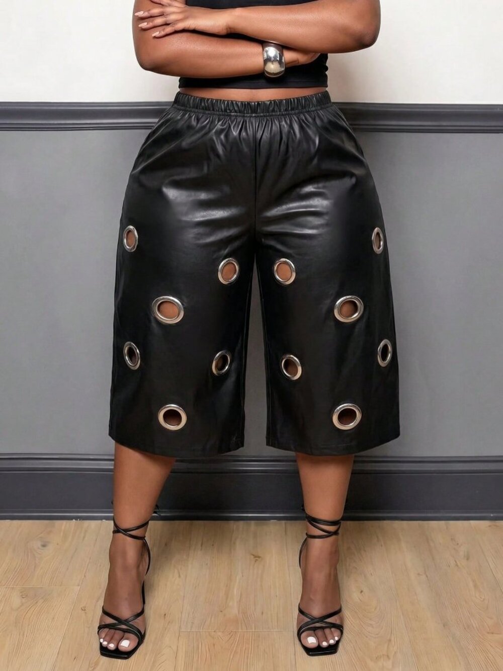 Black Casual Women's Loose Geometric Grommet Eyelet Knitted Capri Cargo Pants